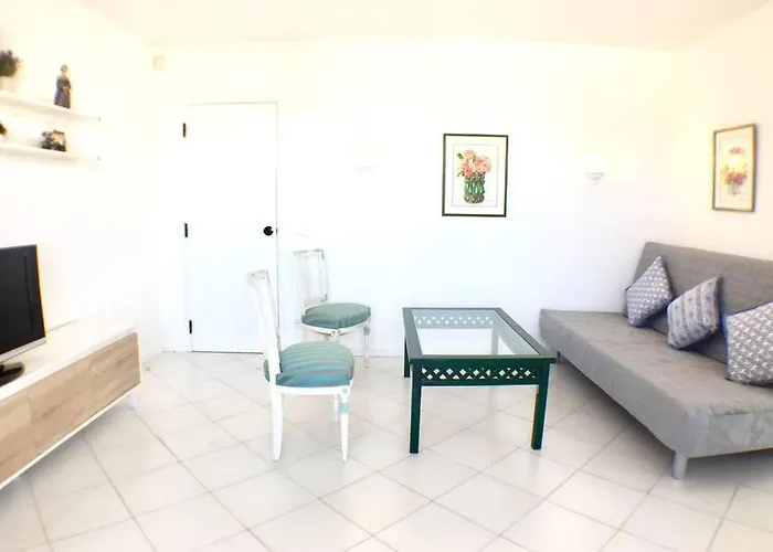 Bellavista Avenida Pool And Center אלבופיירה